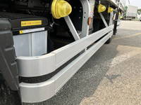 三菱ふそうキャンターアルミウイング小型（2t・3t）[写真24]