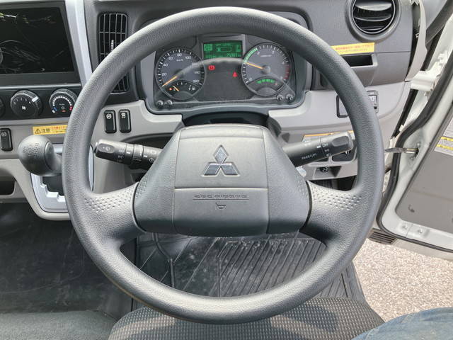 三菱ふそうキャンターアルミウイング小型（2t・3t）[写真36]