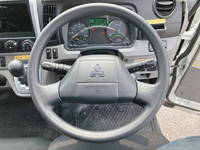 三菱ふそうキャンターアルミウイング小型（2t・3t）[写真36]