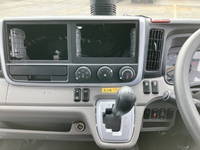 三菱ふそうキャンターアルミウイング小型（2t・3t）[写真37]