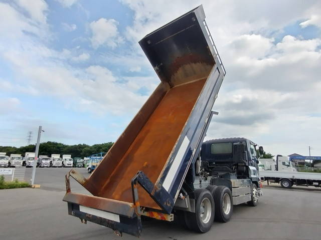 いすゞギガダンプ大型（10t）[写真02]