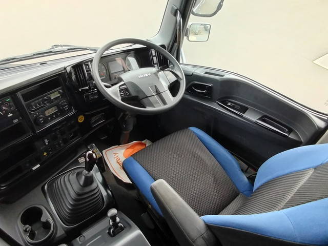 いすゞギガダンプ大型（10t）[写真23]