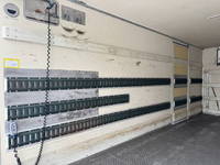 いすゞエルフ冷凍車（冷蔵車）小型（2t・3t）[写真11]