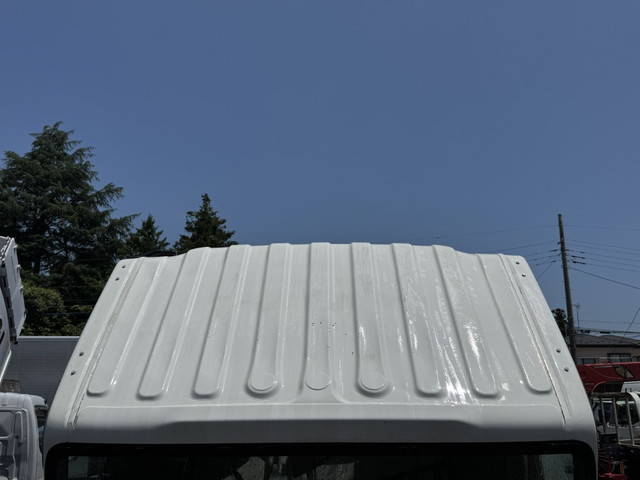 いすゞエルフ冷凍車（冷蔵車）小型（2t・3t）[写真18]