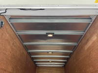 いすゞエルフアルミバン小型（2t・3t）[写真10]