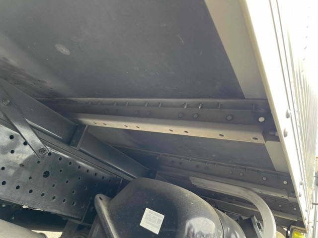 いすゞエルフアルミバン小型（2t・3t）[写真14]