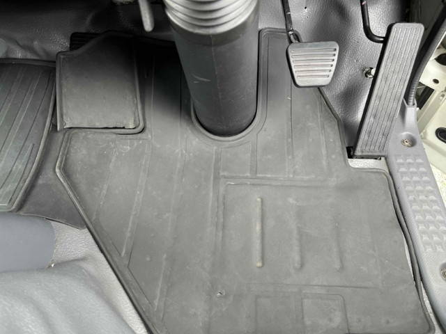 いすゞエルフアルミバン小型（2t・3t）[写真38]