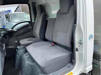 いすゞエルフアルミバン小型（2t・3t）[写真40]