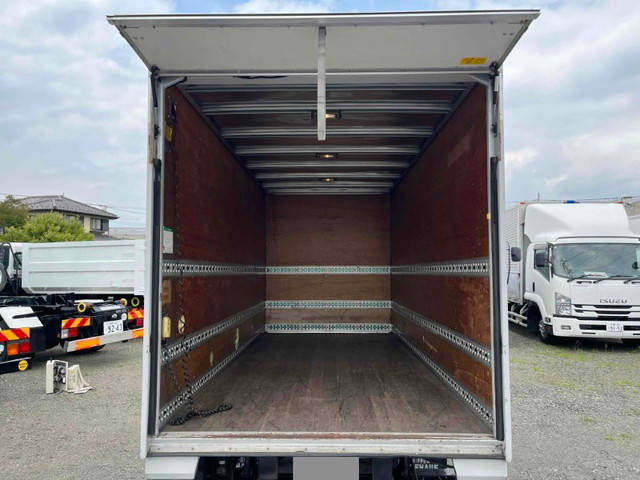 いすゞエルフアルミバン小型（2t・3t）[写真07]