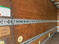 いすゞエルフアルミバン小型（2t・3t）[写真08]