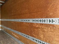 いすゞエルフアルミバン小型（2t・3t）[写真09]