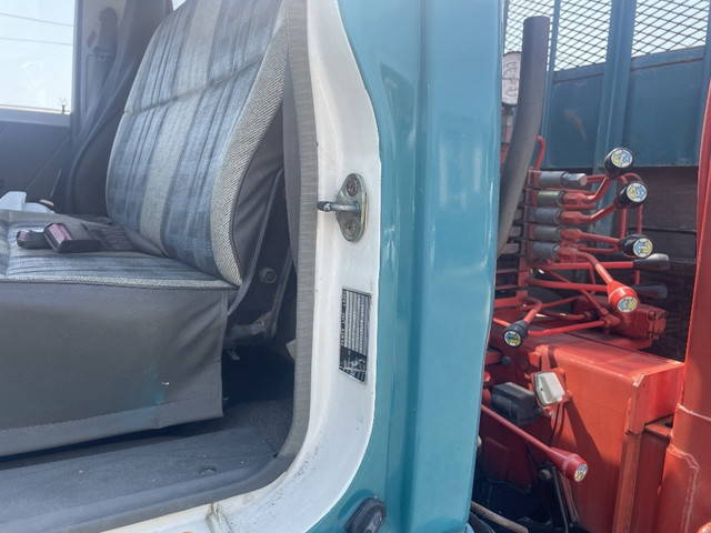 三菱ふそうファイターミニヨンセルフクレーン3段中型（4t）[写真31]