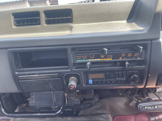 三菱ふそうファイターミニヨンセルフクレーン3段中型（4t）[写真35]