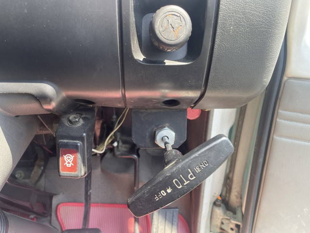 三菱ふそうファイターミニヨンセルフクレーン3段中型（4t）[写真37]