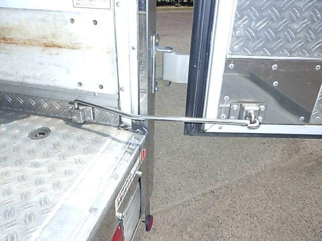 日野レンジャー冷凍車（冷蔵車）中型（4t）[写真11]