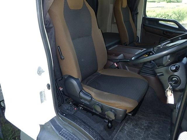 日野レンジャー冷凍車（冷蔵車）中型（4t）[写真26]