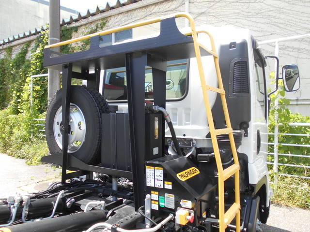 いすゞフォワードコンテナ専用車中型（4t）[写真12]