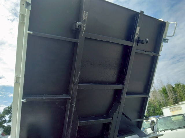 三菱ふそうキャンターダンプ小型（2t・3t）[写真13]