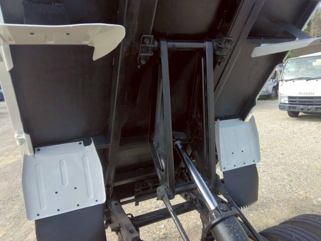 三菱ふそうキャンターダンプ小型（2t・3t）[写真14]