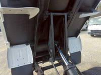 三菱ふそうキャンターダンプ小型（2t・3t）[写真15]