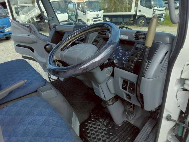 三菱ふそうキャンターダンプ小型（2t・3t）[写真23]