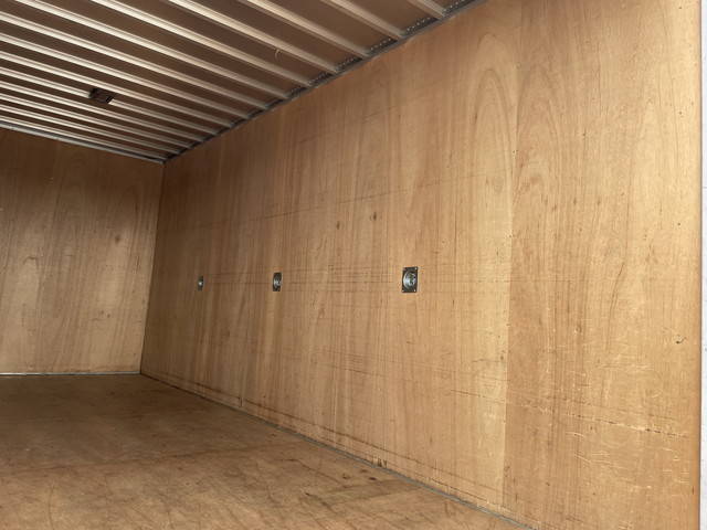 いすゞエルフアルミバン小型（2t・3t）[写真15]