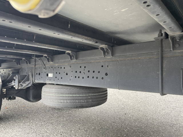 いすゞエルフアルミバン小型（2t・3t）[写真22]