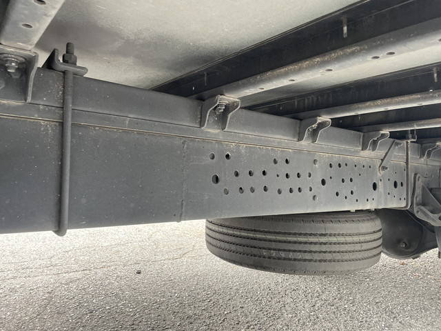 いすゞエルフアルミバン小型（2t・3t）[写真23]