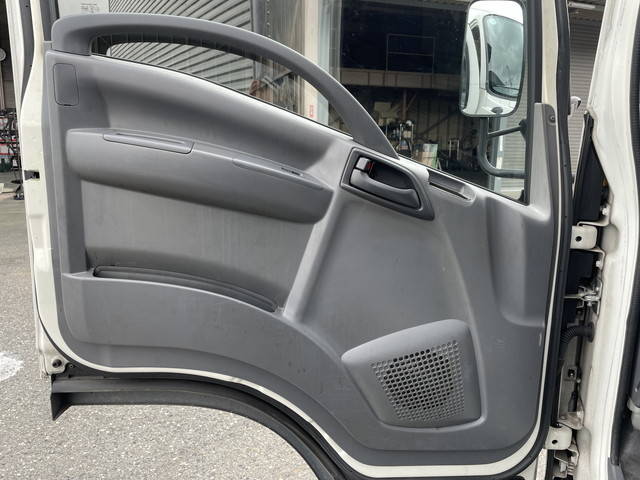 いすゞエルフアルミバン小型（2t・3t）[写真28]