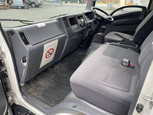 いすゞエルフアルミバン小型（2t・3t）[写真30]