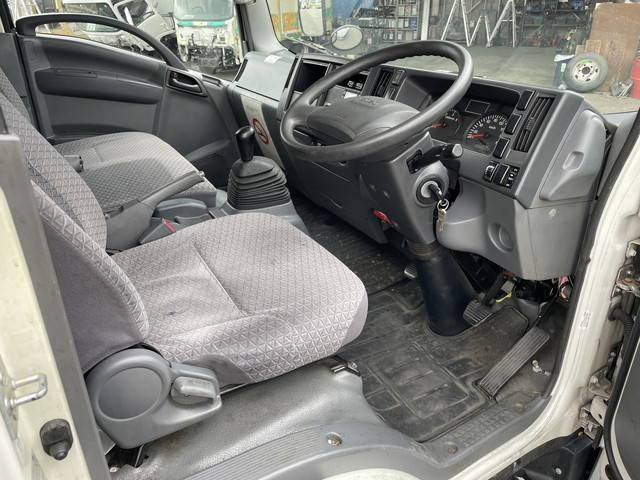 いすゞエルフアルミバン小型（2t・3t）[写真33]