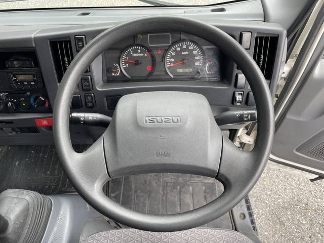いすゞエルフアルミバン小型（2t・3t）[写真36]