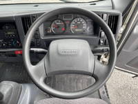 いすゞエルフアルミバン小型（2t・3t）[写真36]