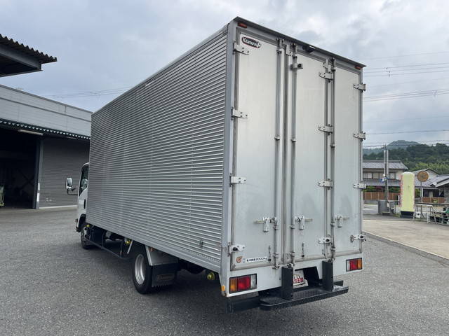 いすゞエルフアルミバン小型（2t・3t）[写真04]