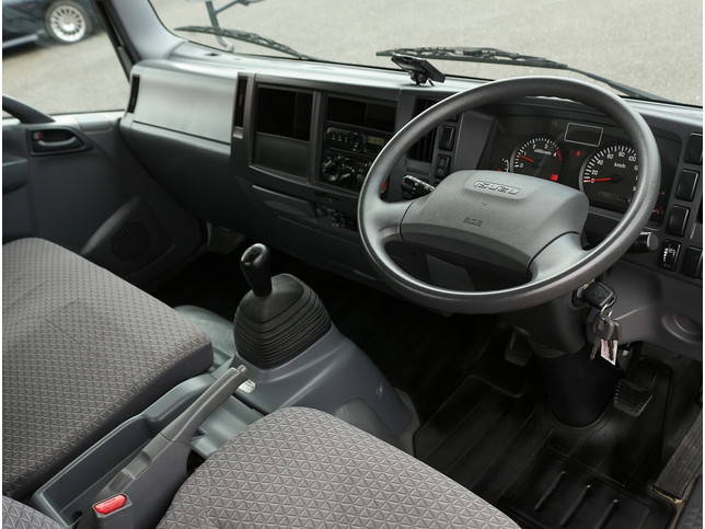 いすゞエルフ平ボディ小型（2t・3t）[写真27]