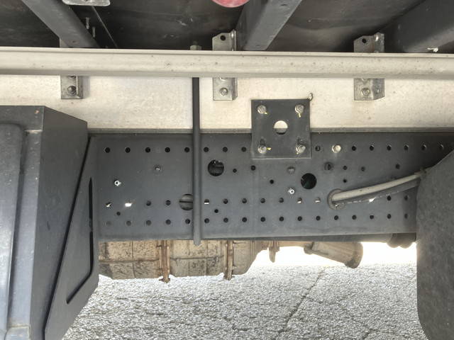 いすゞフォワードアルミウイング中型（4t）[写真20]