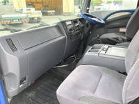 いすゞフォワードアルミウイング中型（4t）[写真30]