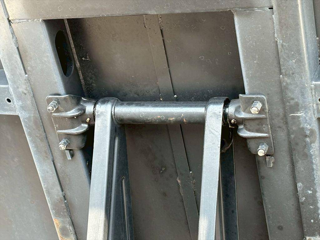 いすゞエルフダンプ小型（2t・3t）[写真14]