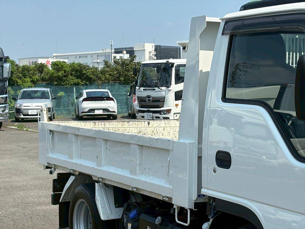 いすゞエルフダンプ小型（2t・3t）[写真05]
