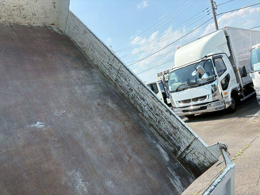 いすゞエルフダンプ小型（2t・3t）[写真09]