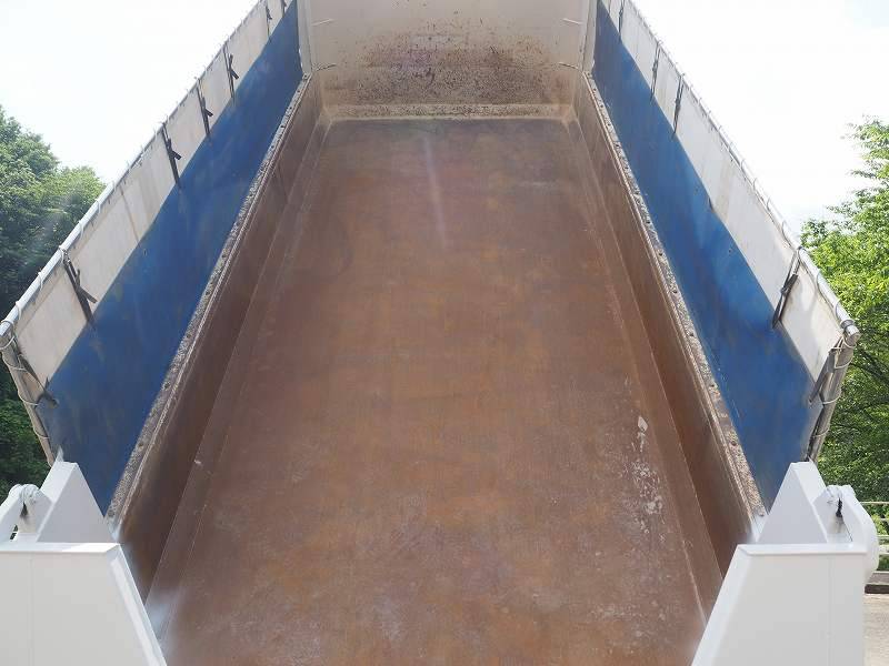 日野プロフィアダンプ大型（10t）[写真20]