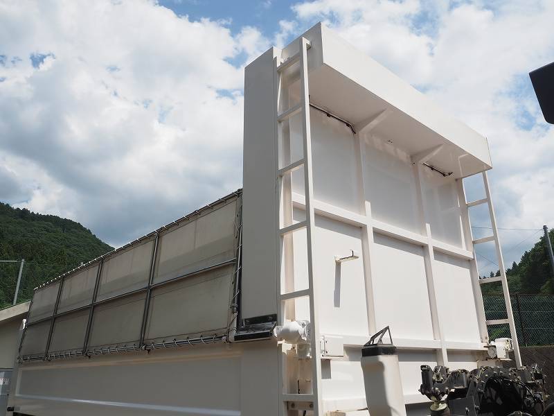 日野プロフィアダンプ大型（10t）[写真28]