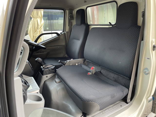 日野デュトロオープントップバン小型（2t・3t）[写真28]