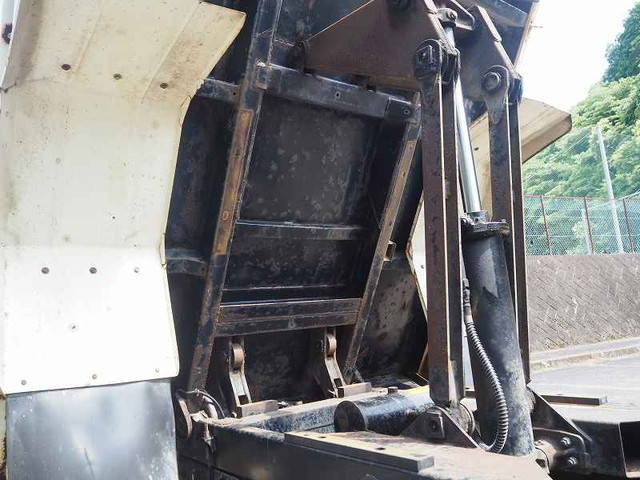 いすゞフォワードダンプ中型（4t）[写真15]