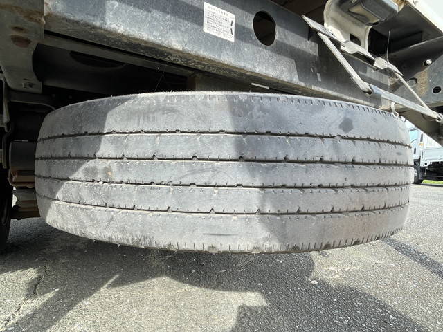 日産アトラス平ボディ小型（2t・3t）[写真24]