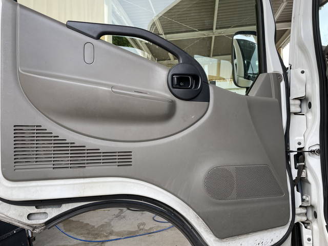 日産アトラス平ボディ小型（2t・3t）[写真29]