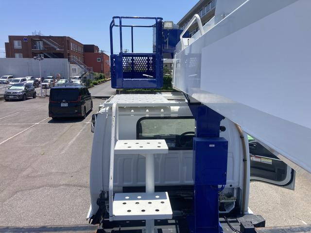 いすゞエルフ高所作業車小型（2t・3t）[写真10]