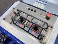 いすゞエルフ高所作業車小型（2t・3t）[写真18]