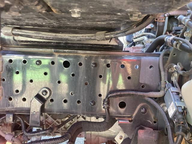 いすゞエルフ高所作業車小型（2t・3t）[写真19]