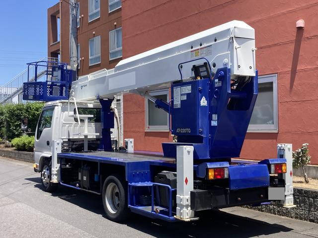 いすゞエルフ高所作業車小型（2t・3t）[写真02]